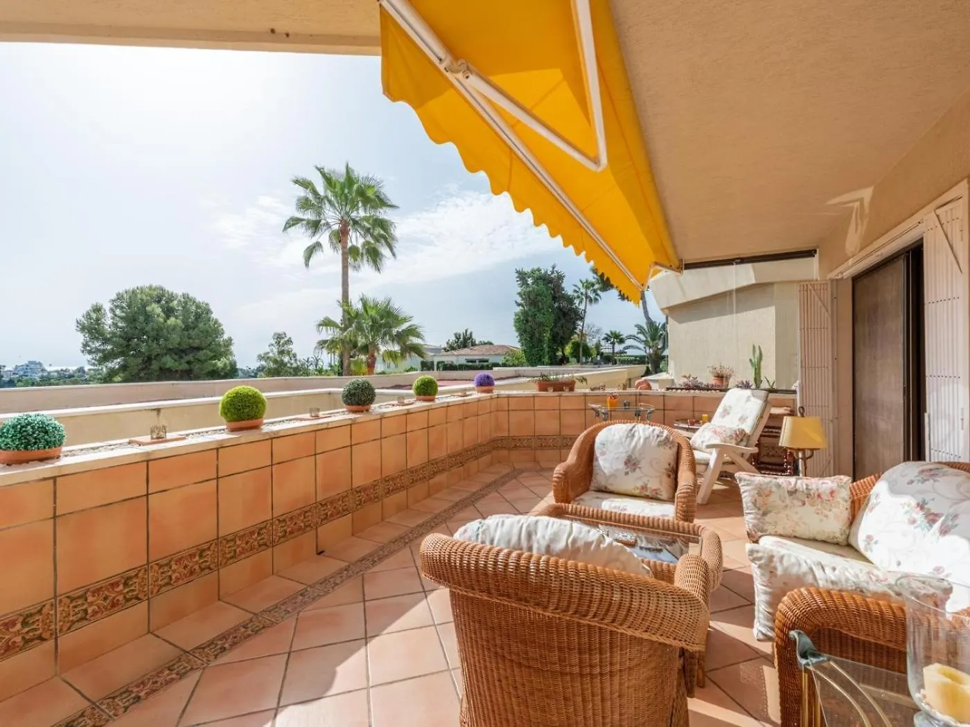 Atalaya Charming 1 Bedroom Apartment Estepona